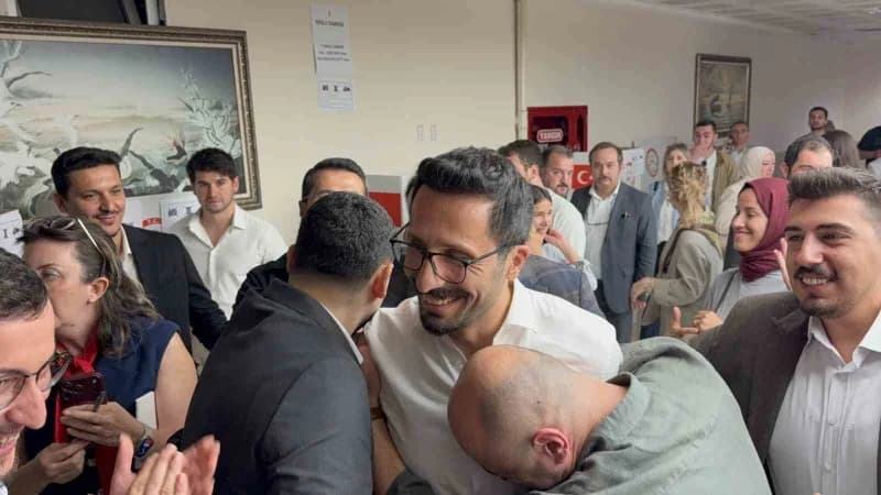 Samsun Barosu Başkanlığı seçiminde heyecan son ana kadar sürdü. Dört adayın yarıştığı seçimde Suat Güveli ile Kutluhan G