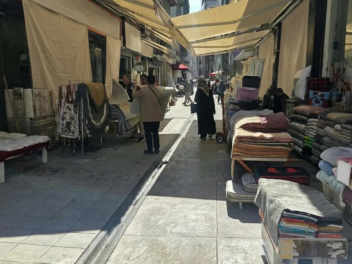 Karadeniz Doğal Hayatı Koruma Derneği, Samsun şehir merkezinde kaldırımların yayaların kullanımına açık tutulması çağrıs
