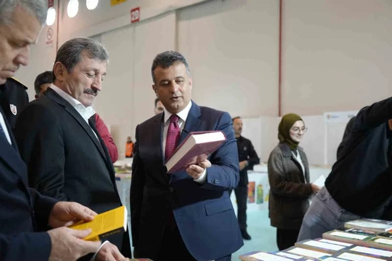 Samsun’da düzenlenen Karadeniz’in en büyük Kitap Fuarı, 146 Kitap ve yayınevinin katılımıyla ziyaret