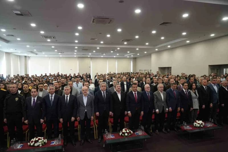 Samsun’da düzenlenen Karadeniz’in en büyük Kitap Fuarı, 146 Kitap ve yayınevinin katılımıyla ziyaret