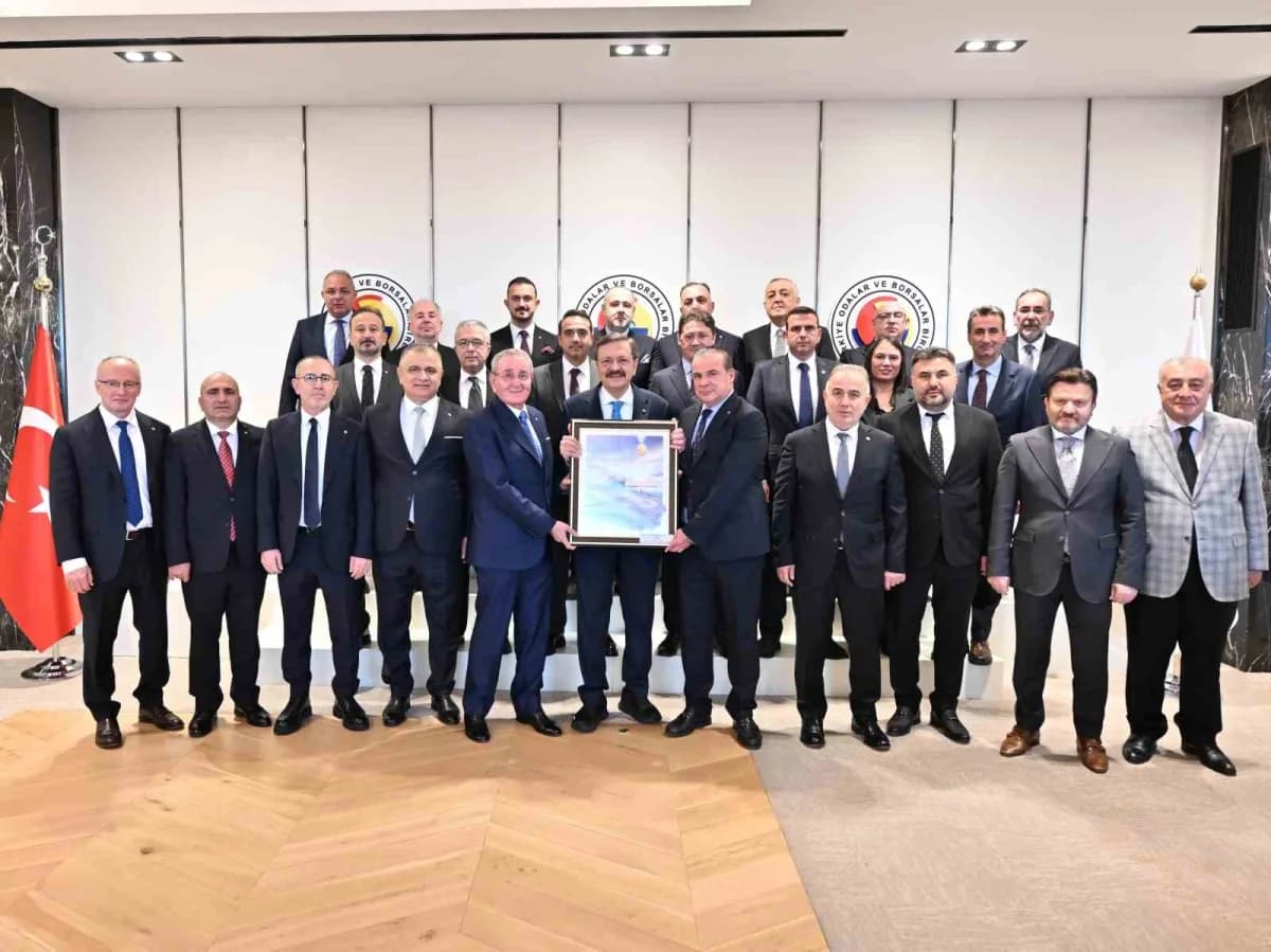 Samsun Ticaret ve Sanayi Odası (TSO) Yönetim Kurulu Başkanı Salih Zeki Murzioğlu ve beraberindeki he