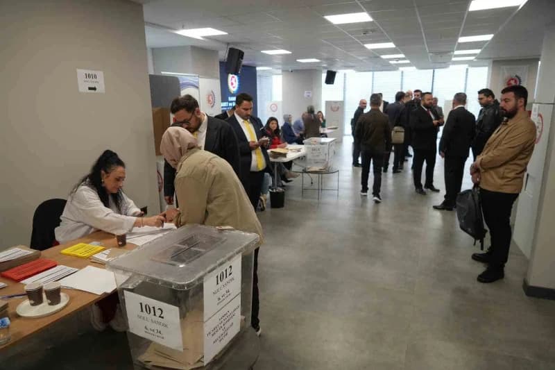 Samsun Ticaret ve Sanayi Odası’nda (TSO) 41 meslek grubunda gerçekleştirilen meslek komitesi ve meclis üyeliği seçimleri