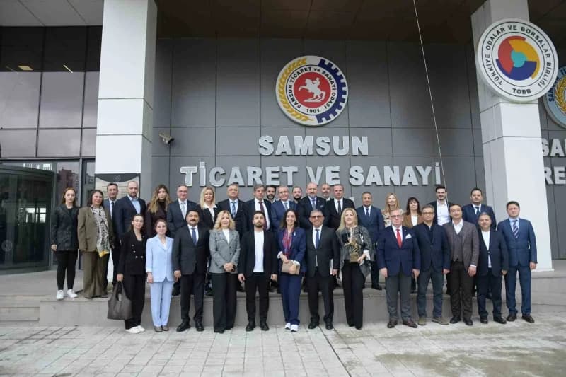 Samsun Ticaret ve Sanayi Odası'nda iş insanlarının katıldığı yatırım ve iş birliği toplantısı