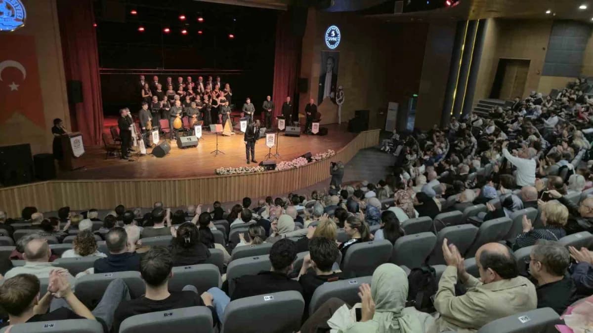 Samsun’da SAYSAD TSM Korosu’ndan kuruluş konseri