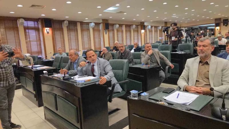 Nuri Asan Tesisleri'nin geleceğiyle ilgili gündem maddesinin yer aldığı SBB Meclisi komisyon toplantısı, Meclis Başkanve