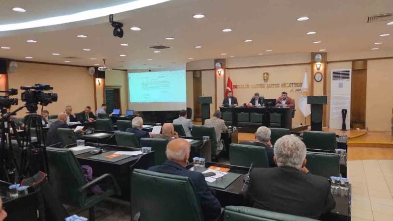 Nuri Asan Tesisleri'nin geleceğiyle ilgili gündem maddesinin yer aldığı SBB Meclisi komisyon toplantısı, Meclis Başkanve