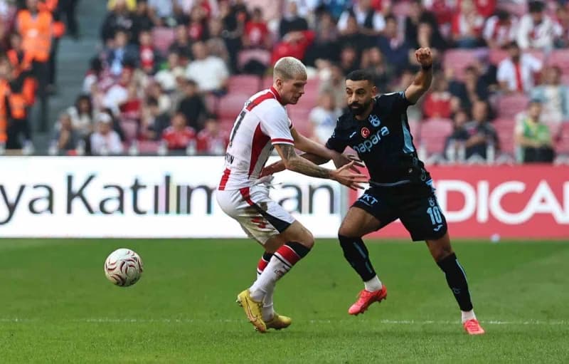 Samsunspor - Trabzonspor maçının ikinci yarısından kareler.