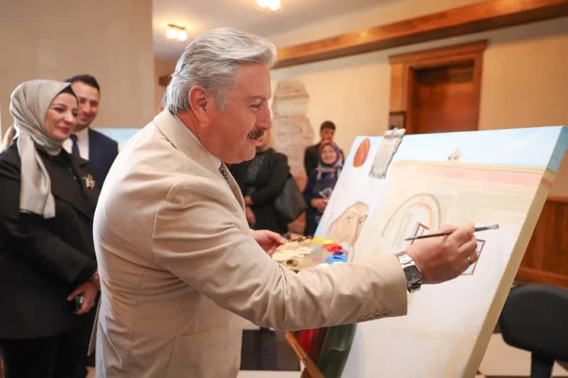Melikgazi Belediyesi’nin Hunat Mahallesinde hayata geçirdiği, görsel sanatlar, güzel sanatlar, birçok kültürel ve sosyal