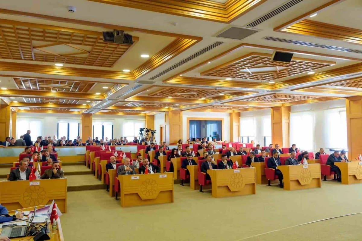Sancaktepe Belediyesi Ekim ayı Meclis Toplantısı üçüncü oturumu, Sancaktepe Belediyesi Meclis salonunda gerçekleşti. Top