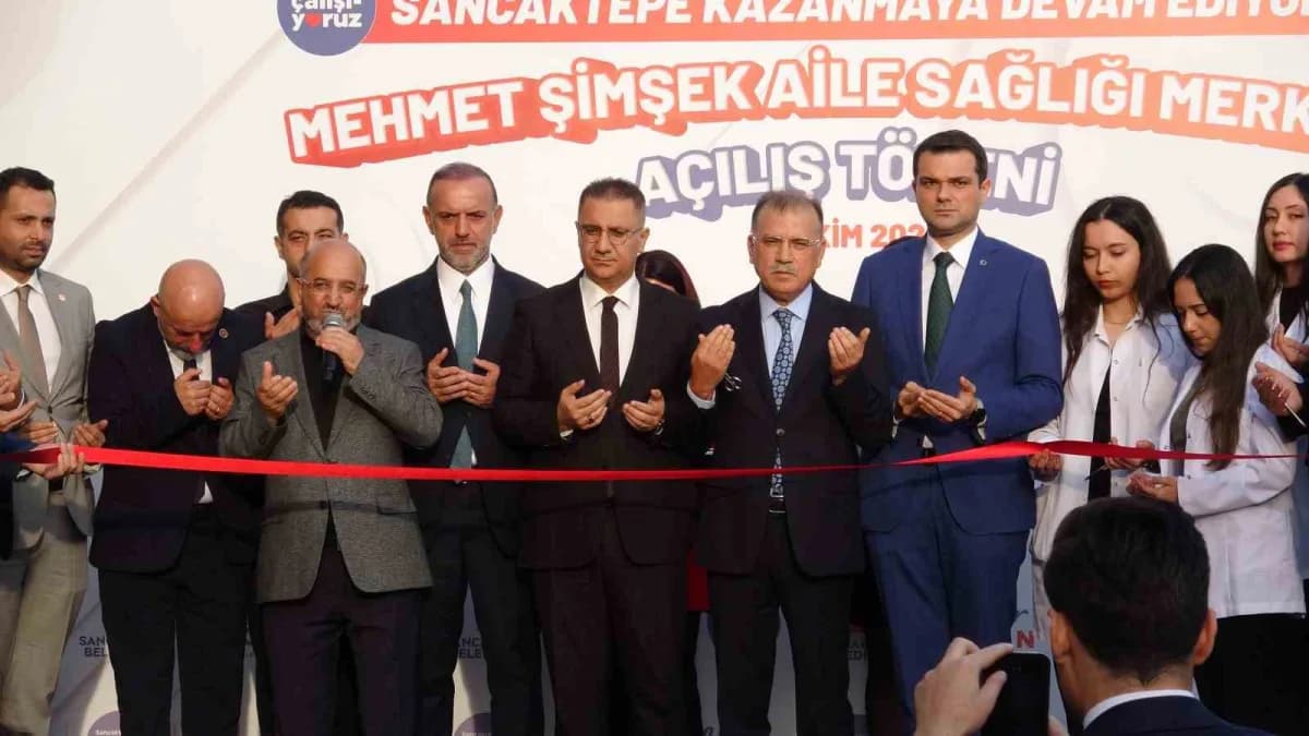 Sancaktepe’de 309 metrekarelik, iki katlı Mehmet Şimşek Aile Sağlığı Merkezi düzenlenen törenle hizm