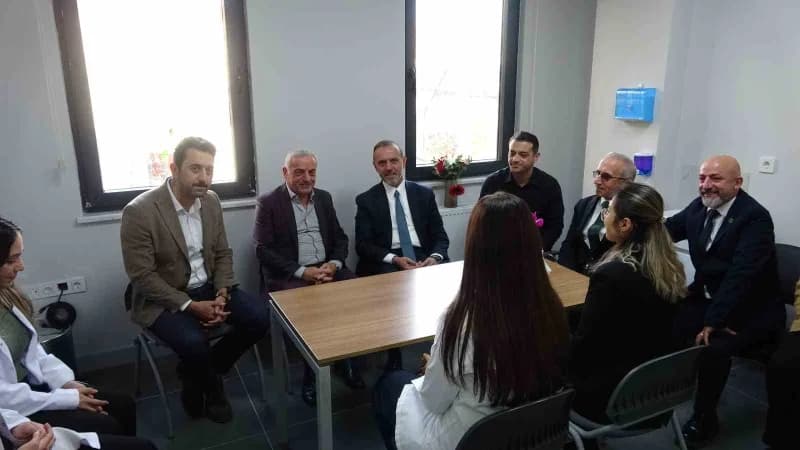 Sancaktepe’de 309 metrekarelik, iki katlı Mehmet Şimşek Aile Sağlığı Merkezi düzenlenen törenle hizm