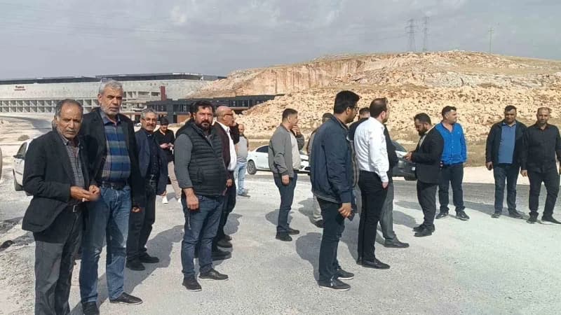 Şanlıurfa sanayi sitesi esnafı kavşak ve sinyalizasyon talebinde bulunuyor