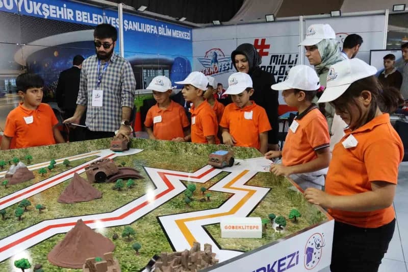 Büyükşehir’in Bilim Merkezi standı TEKNOFEST’in ilgi odağı oldu