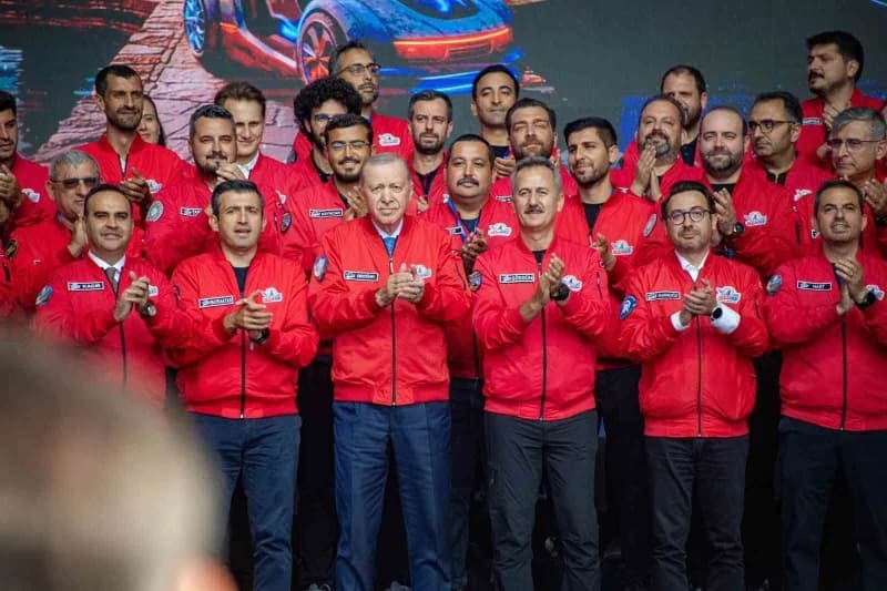 Cumhurbaşkanı Erdoğan konuşmasının ardından Şanlıurfa bilim merkezinin açılışını gerçekleştirdi.