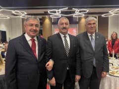 Eskişehir’de Cumhuriyet Bayramı resepsiyonunda şehit babası Alişan Şahin ile Vali Erdinç Yılmaz