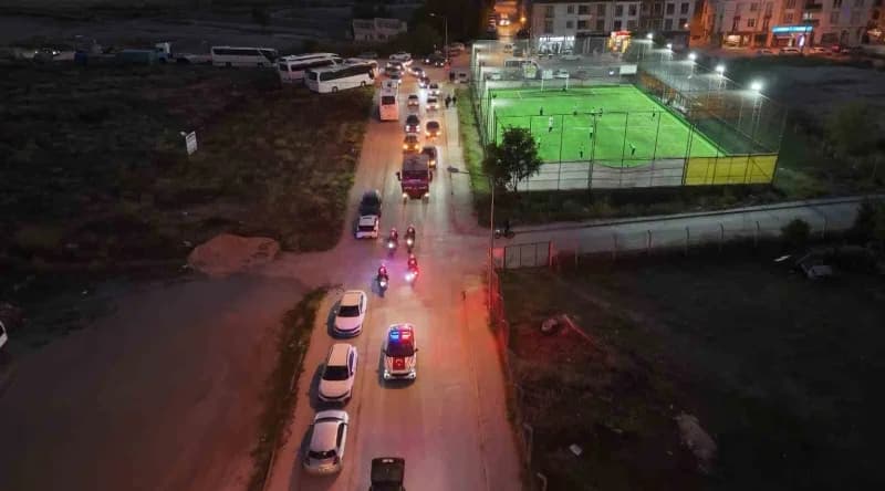 Eskişehir'de Şehit Polis Memuru Ali Sevim'in oğlu Eyüphan Sevim'in sünnet düğününde, babasının adı verilen TOMA sünnet a