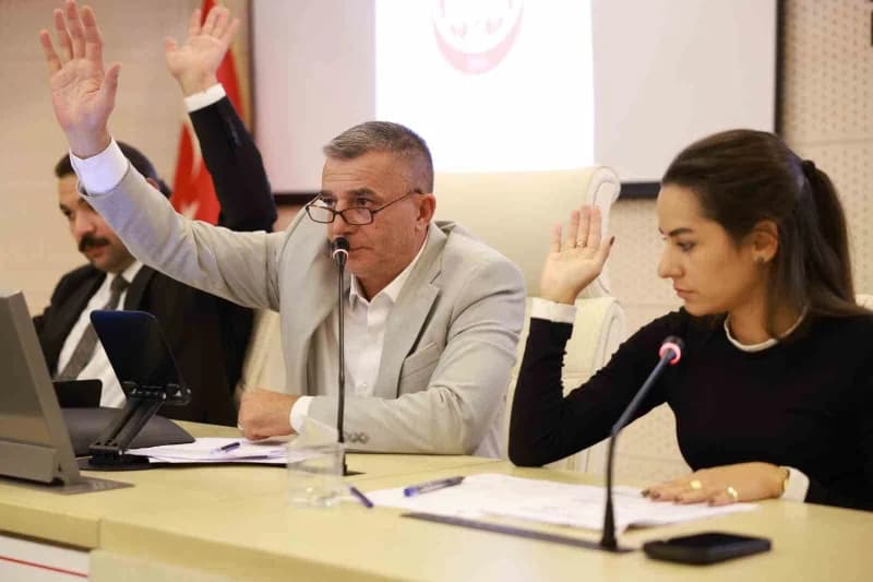 Şehzadeler Belediye Başkanı Hakan Şimşek, Belediye Meclisi Ekim ayı olağan toplantısında ilçede yürütülen çalışmalar hak