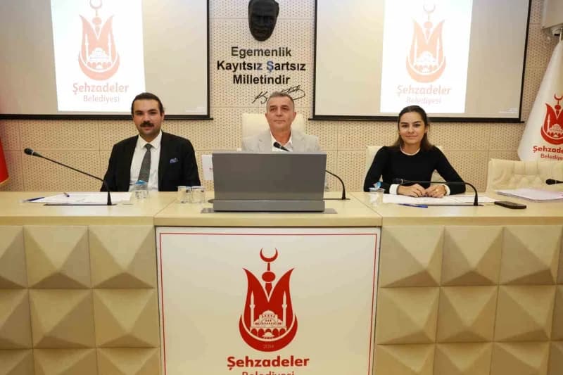 Şehzadeler Belediye Başkanı Hakan Şimşek, Belediye Meclisi Ekim ayı olağan toplantısında ilçede yürütülen çalışmalar hak