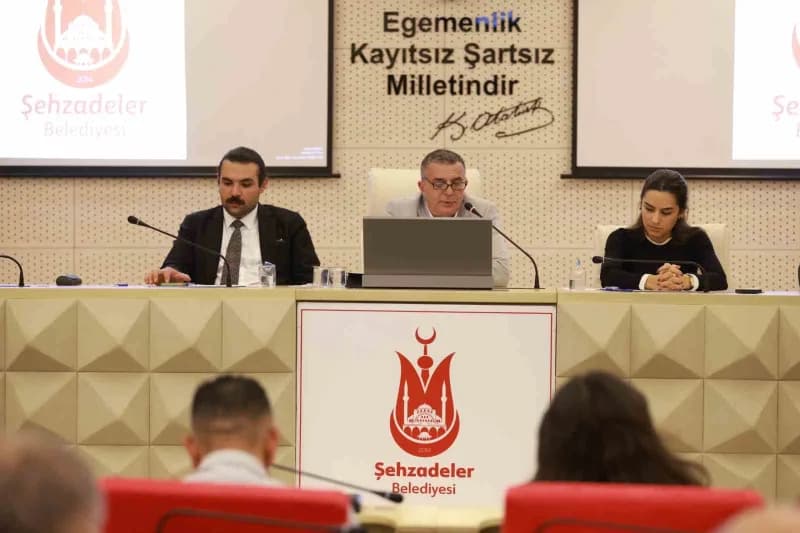 Şehzadeler Belediye Başkanı Hakan Şimşek, Belediye Meclisi Ekim ayı olağan toplantısında ilçede yürütülen çalışmalar hak
