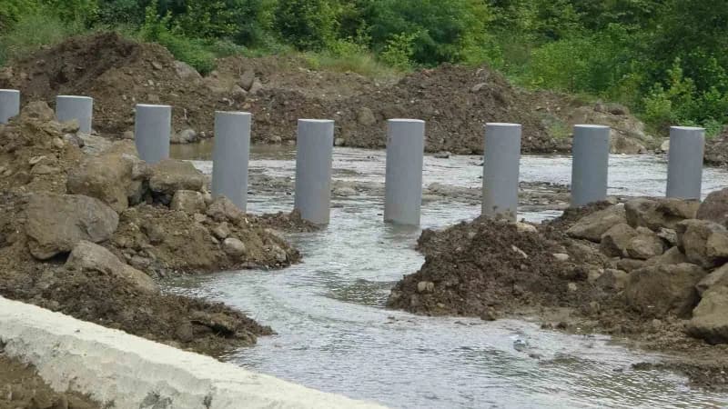 Tersip bentleri ve benzeri yapılarla yürütülen çeşitli dere ıslah çalışmaları, ülkemizde sel ve taşkınların önlenmesi aç