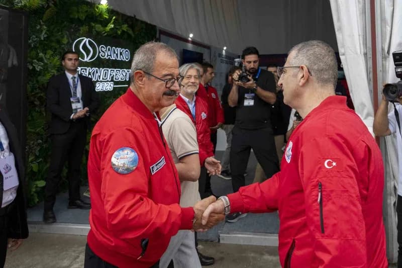 Selçuk Bayraktar ve Haluk Bayraktar’dan SANKO’ya ziyaret