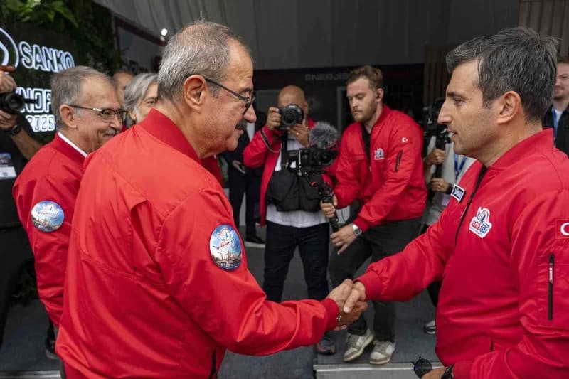 Selçuk Bayraktar ve Haluk Bayraktar’dan SANKO’ya ziyaret