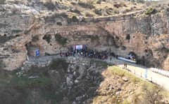 Konya Selçuklu Akpınar Mahallesi mağaralarında geleneksel yöntemlerle üretilen peynirlerin hasat edi