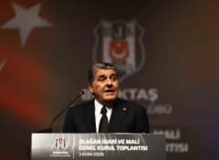 Serdal Adalı, Beşiktaş Kulübü 2026 Olağan Genel Kurul toplantısında konuşma yaparken