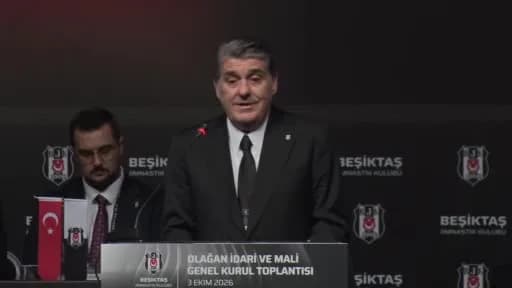 Serdal Adalı, Beşiktaş Kulübü 2026 Olağan Genel Kurul toplantısında konuşma yaparken