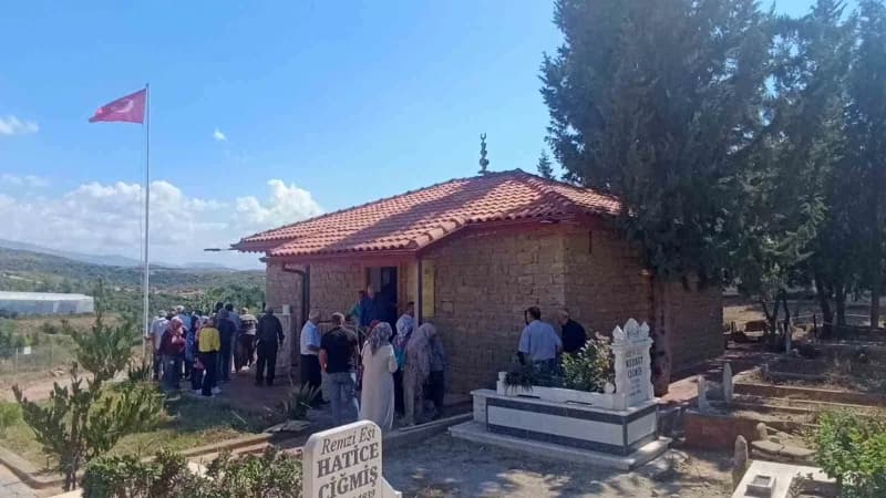 Manavgat Bucakşeyhler Mahallesi'nde restore edilen Seyit Zekeriyya Hazretleri Türbesi açılış töreni