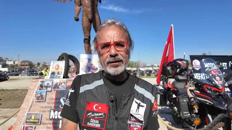 Silivri’de motosikletliler kazalarda hayatını kaybeden sürücüleri anmak için toplu sürüş yapıyor