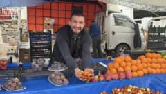 Kütahya Simav’da yetişen hünnap meyveleri pazar tezgahında sergileniyor