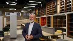 Kocasinan ilçesinde hizmet veren modern Sinan Kütüphanelerinden birinin iç mekan görüntüsü