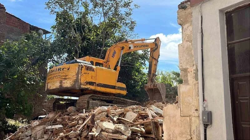 Sinop’ta tarihi kale surlarının korunması amacıyla yürütülen "Kalekondu" kamulaştırma çalışmaları kapsamında, ilk etapta