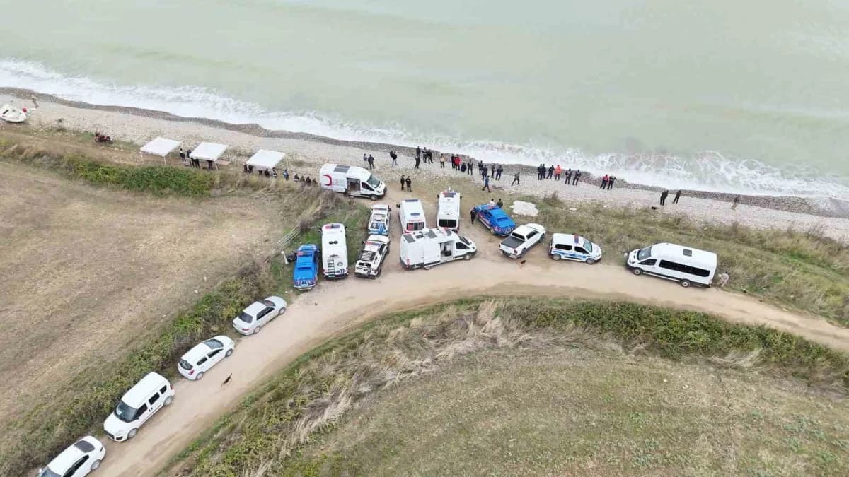Sinop’ta alabora olan teknede kaybolan polis memuru Numan Şen’i bulmak için başlatılan arama-kurtarma çalışmaları aralık