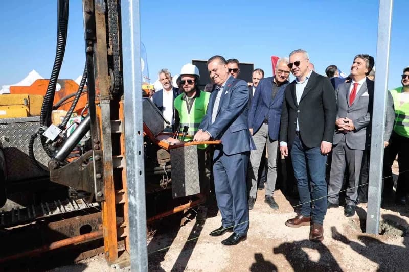 Sivas Belediyesi tarafından Meraküm Mevkii’nde 230 dönüm arazi üzerine kurulacak 15 MW gücündeki Güneş Enerji Santralini