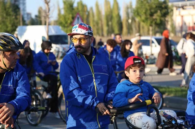 Avrupa Hareketlilik Haftası kapsamında düzenlenen Sivas Bisiklet Turu’nda yüzlerce vatandaş, sağlıklı yaşam ve sürdürüle