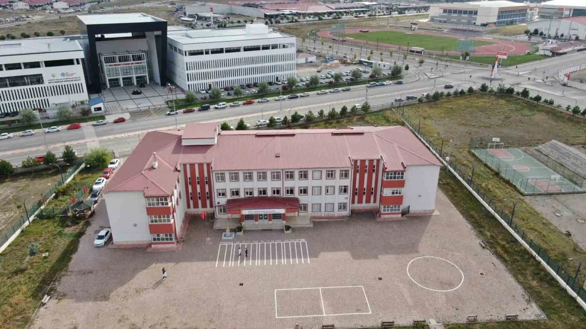 Sivas Şehit Üsteğmen Cemalettin Yılmaz Mesleki ve Teknik Anadolu Lisesi