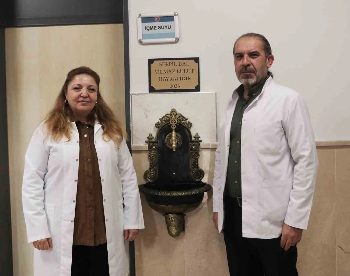 Sivas'ta Şehit Üsteğmen Cemalettin Yılmaz Mesleki ve Teknik Anadolu Lisesi koridorunda kurulan hayrat çeşmesi
