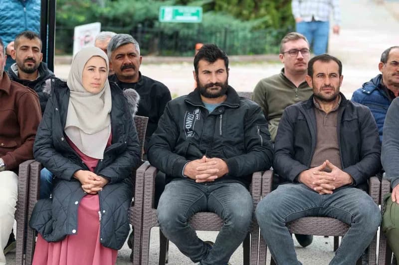 Sivas’ta tarımsal üretimi artırmak ve hayvancılığı desteklemek amacıyla yürütülen ‘yemyeşil Gelecek Projesi’ kapsamında,