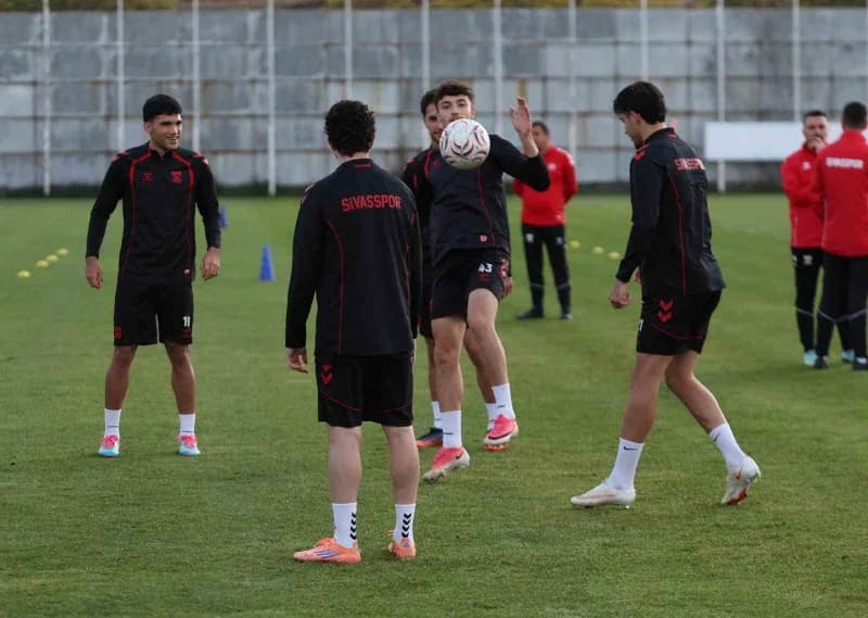 Trendyol 1. Lig’in 13. Haftasında Boluspor’u konuk edecek olan Sivasspor, bu karşılaşmanın hazırlıkl