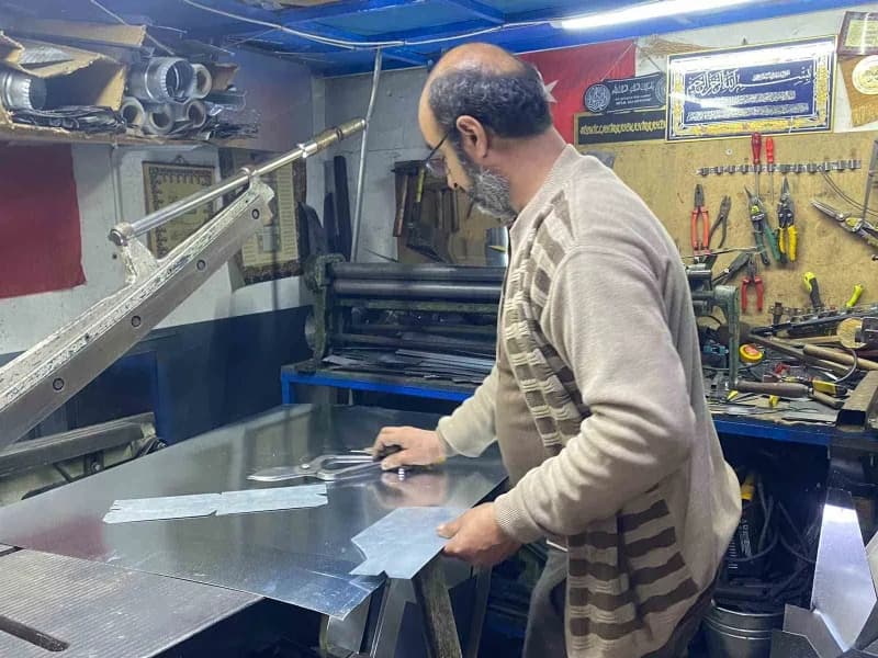 Ankara Sobacılar Çarşısı’nda havaların soğumasıyla birlikte soba satışları hız kazandı. Yuvarlak, ka