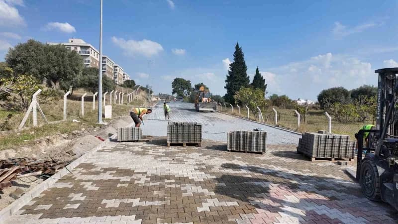Fevzipaşa ve Yenikent mahallelerini birbirine bağlayan yolda çalışma