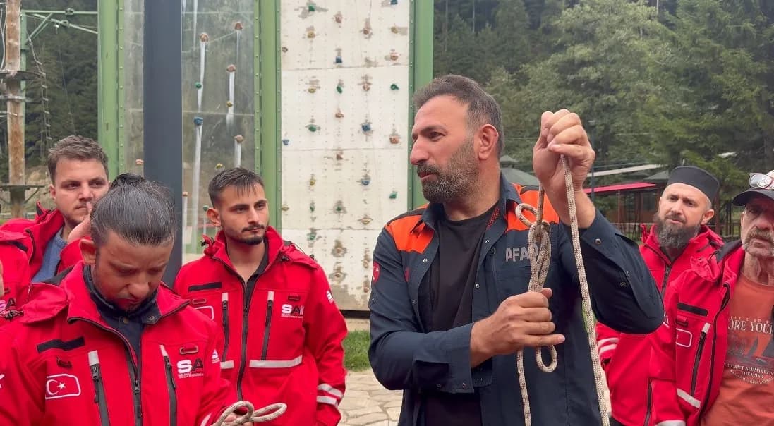 Trabzon'un Of, Dernekpazarı ve Çaykara ilçelerini kapsayan Solaklı Arama Kurtarma Derneği, 40 kişili