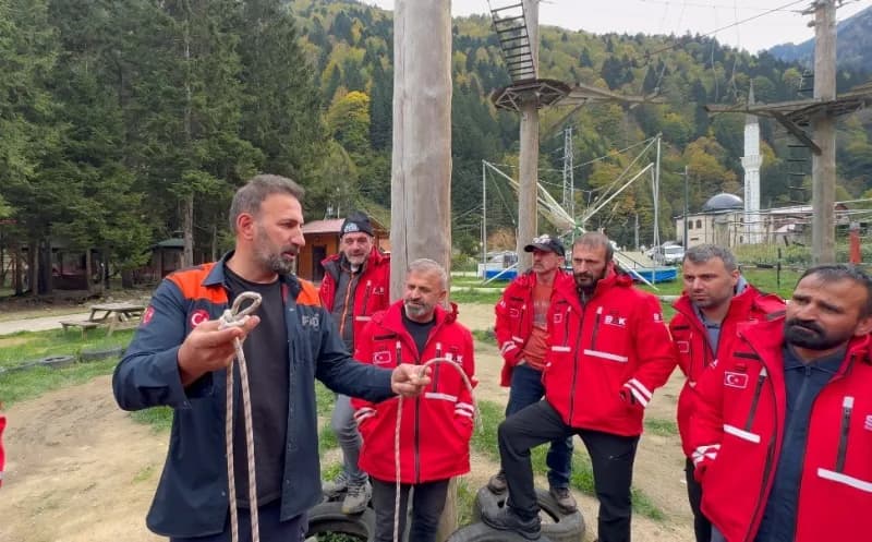 Trabzon'un Of, Dernekpazarı ve Çaykara ilçelerini kapsayan Solaklı Arama Kurtarma Derneği, 40 kişili