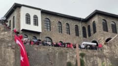 SOLOTÜRK ekibi Diyarbakır Hevsel Bahçeleri ve İçkale üzerinde gösteri uçuşu yaparken