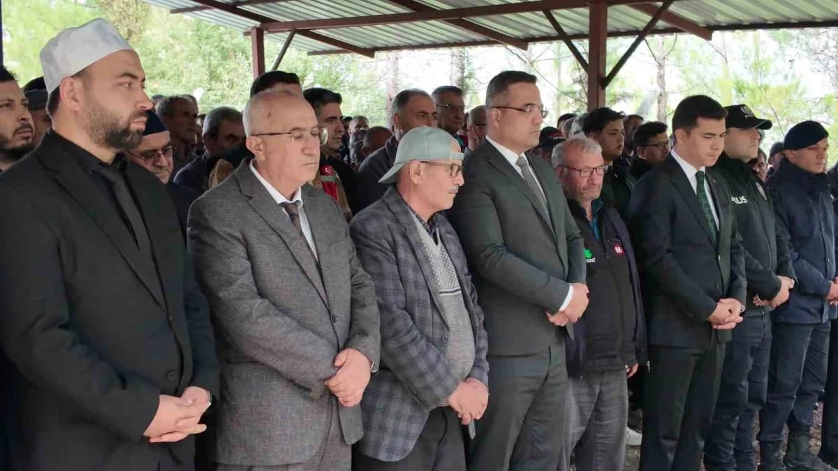 Manisa'nın Soma ilçesindeki maden işletmesinde meydana gelen göçükte hayatını kaybeden 5 madenciden birisi olan Denizlil