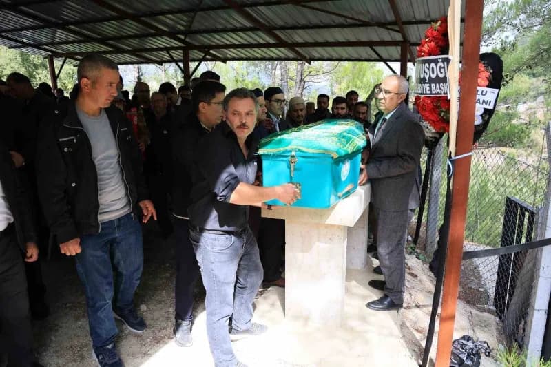Manisa'nın Soma ilçesindeki maden işletmesinde meydana gelen göçükte hayatını kaybeden 5 madenciden birisi olan Denizlil