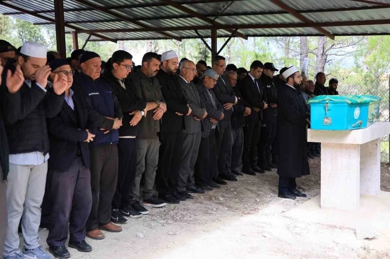 Manisa'nın Soma ilçesindeki maden işletmesinde meydana gelen göçükte hayatını kaybeden 5 madenciden birisi olan Denizlil