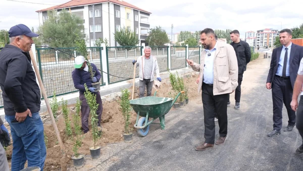 Sorgun ilçesinde yürüyüş ve bisiklet yolları ile park alanlarının yapım çalışmaları devam ediyor